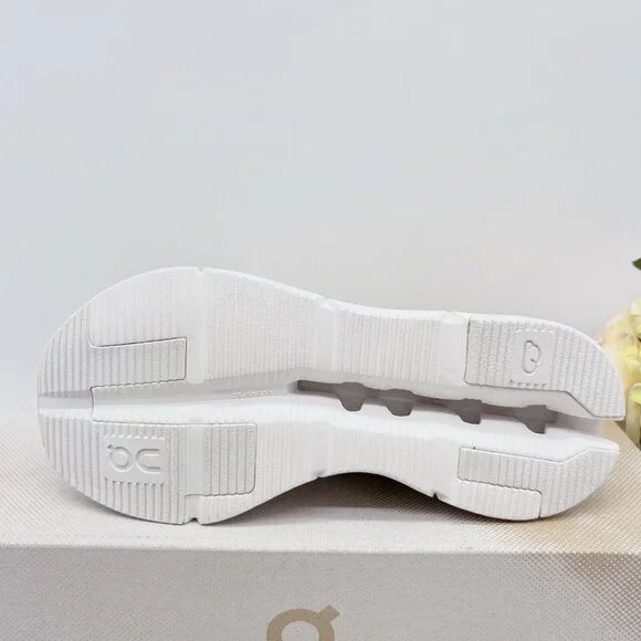 On Cloud Cloudnova Running Shoe Sneaker Undyed-White Mens Size US 8.5 - Picture 6 of 10